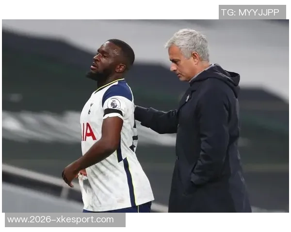 米体报道莱奥身体不适恩昆库或与奇克联袂首发对阵罗马 米体报道莱奥身体不适恩昆库或与奇克联袂首发对阵罗马