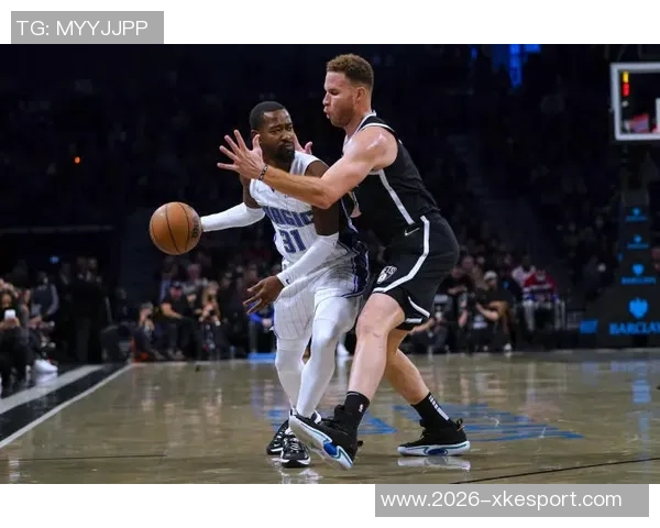 特纳高效发挥仅靠三分球贡献15分7篮板2助攻3抢断展现全面能力