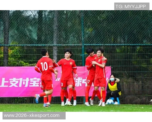 祝海港足球俱乐部球员李新翔生日快乐愿他在新的一岁里更进一步